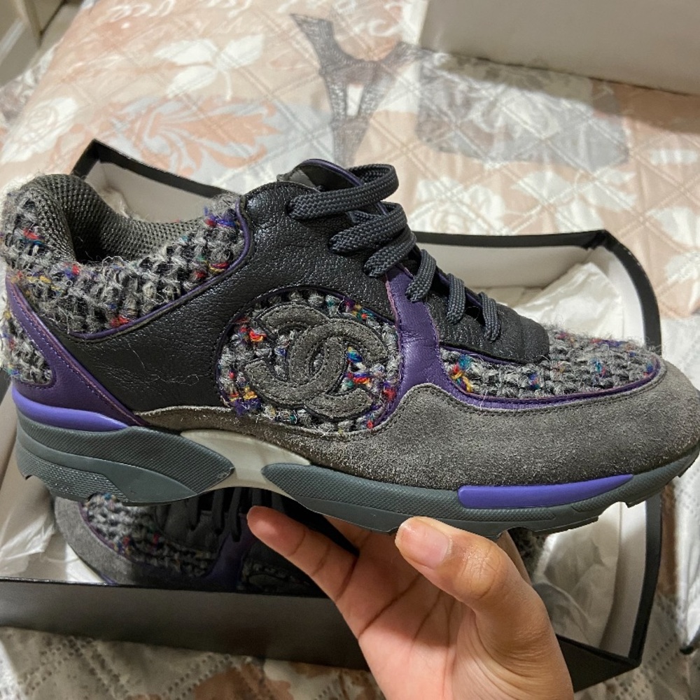 Women’s Chanel sneakers